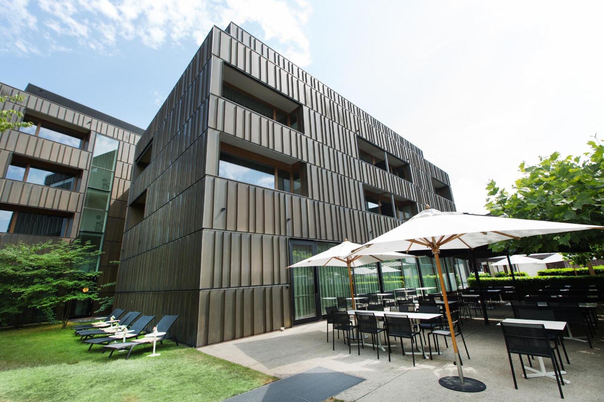 Hotel Am See Hard Exterior photo